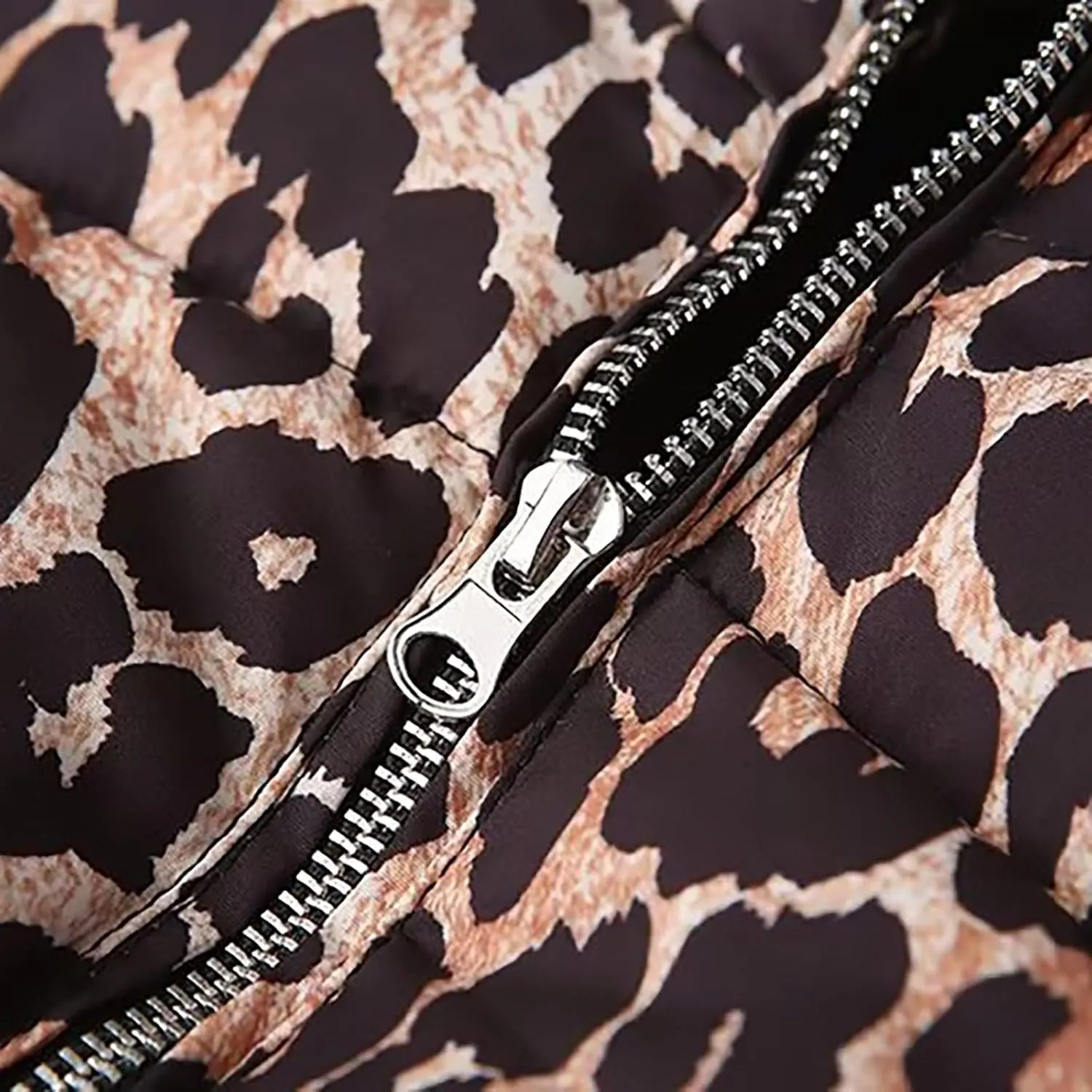 Leopard Print Cropped Puffer Jacket for Women Winter Warm Zip Up Short Down Coat Trendy Comfy Outwear